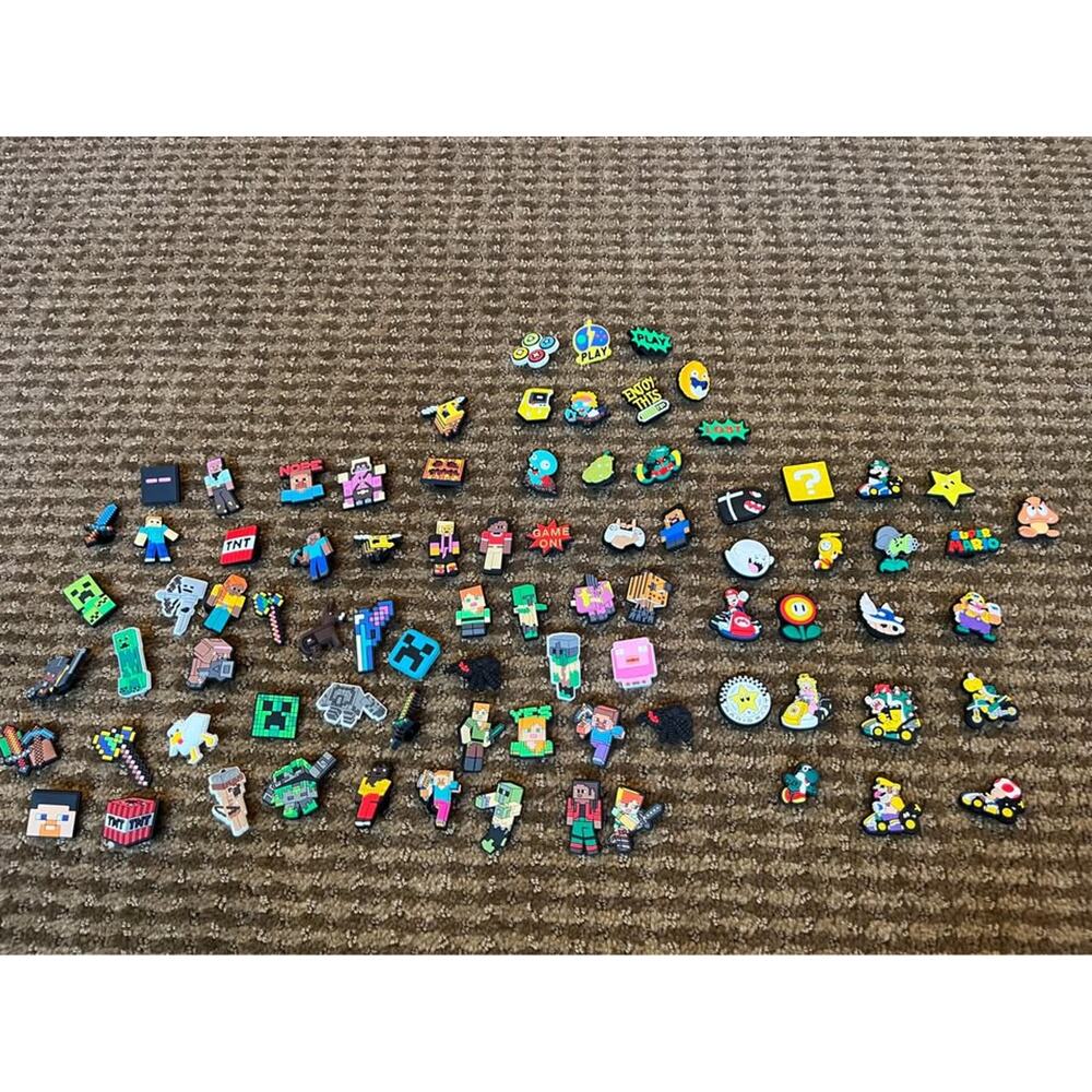 ❤️Crocs shoe charms. Minecraft. Super Mario. Gaming. BNWOT!❤️